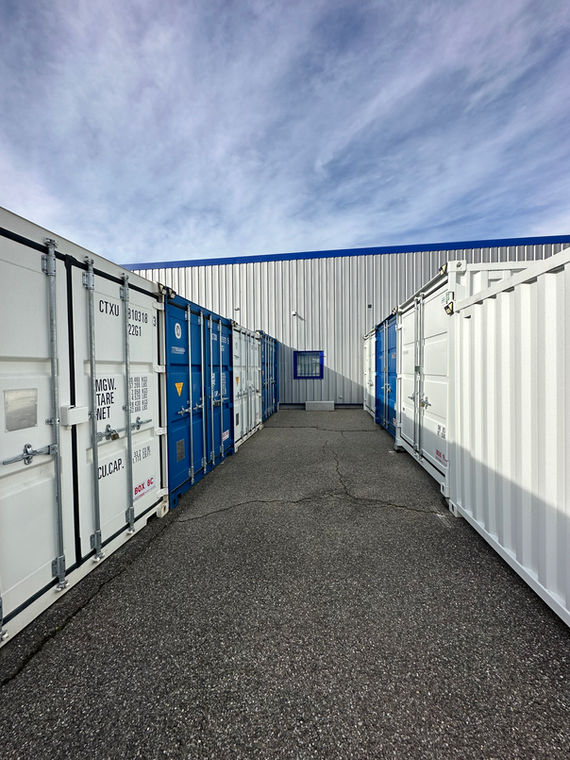 location d'espaces de stockage accessible à tous, que vous soyez à Gap, Montgardin, La Bâtie-Neuve, Chorges, Savines-le-Lac, Embrun, Briançon, Barcelonnette, Espinasse, Rousset, Veynes, Serres, Aspres-sur-Buëch, Saint-Bonnet, Corps, La Mure, Laragne-Montéglin, Sisteron, Volx, Oraison, Les Mées, dans le Champsaur, l'Ubaye, le Dévoluy, le Pays du Buëch...