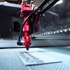 LASER MAQUINA.jpg