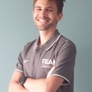 DES médecine générale à la faculté de Limoges Médecin du sport diplômé de la faculté de Bordeaux DIU d’échographie et DU de nutrition du sport. Pratique régulièrement course à pied et triathlon 05.55.17.97.47