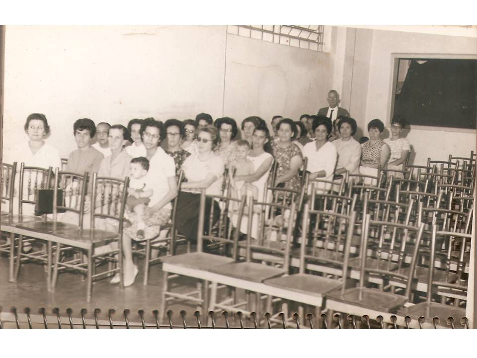 Escola Dominical no Salão Social
