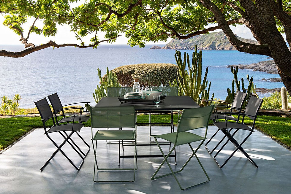 Thumbnail: Caractere Table 50"