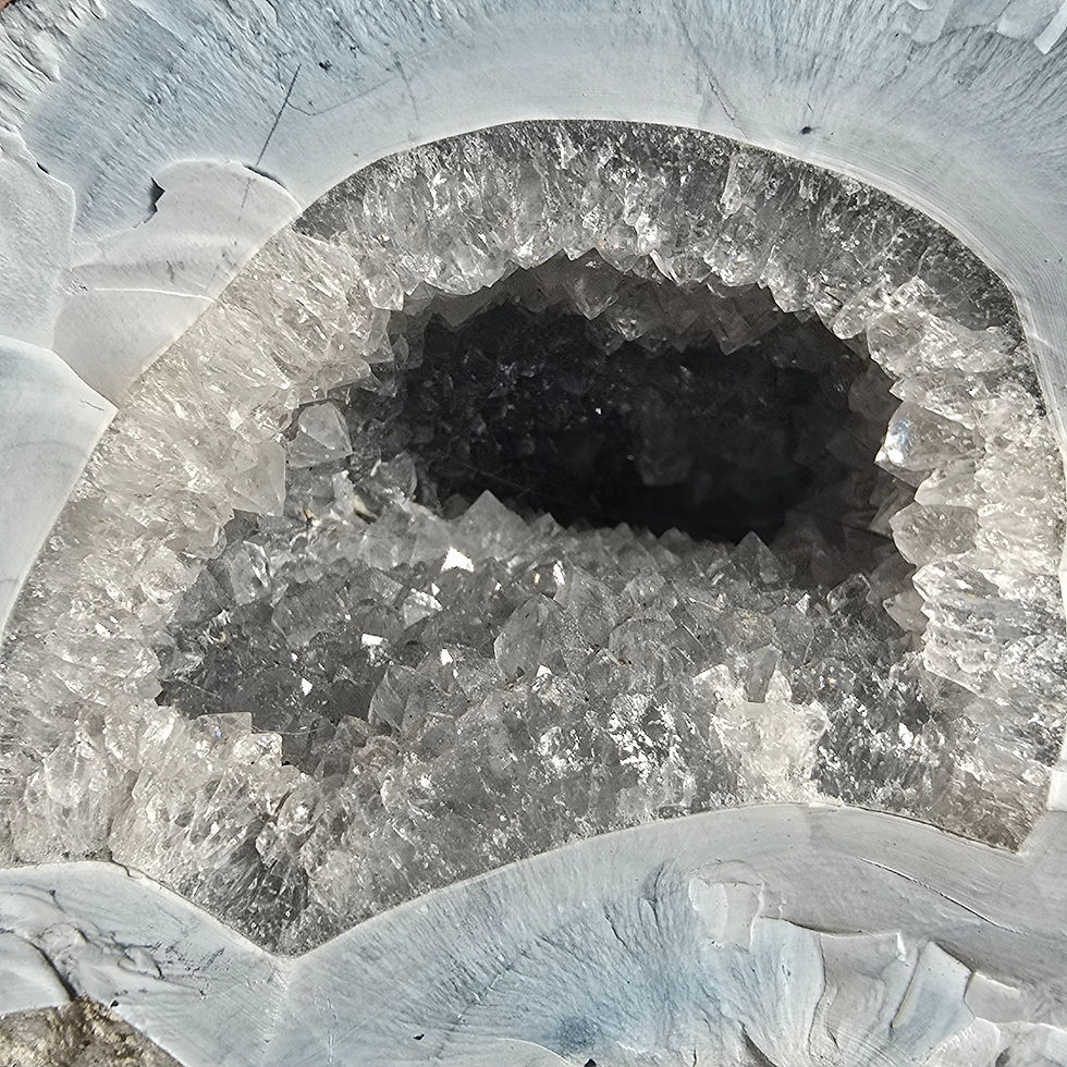 Thumbnail: Druzy Agate Geode (DAG001)