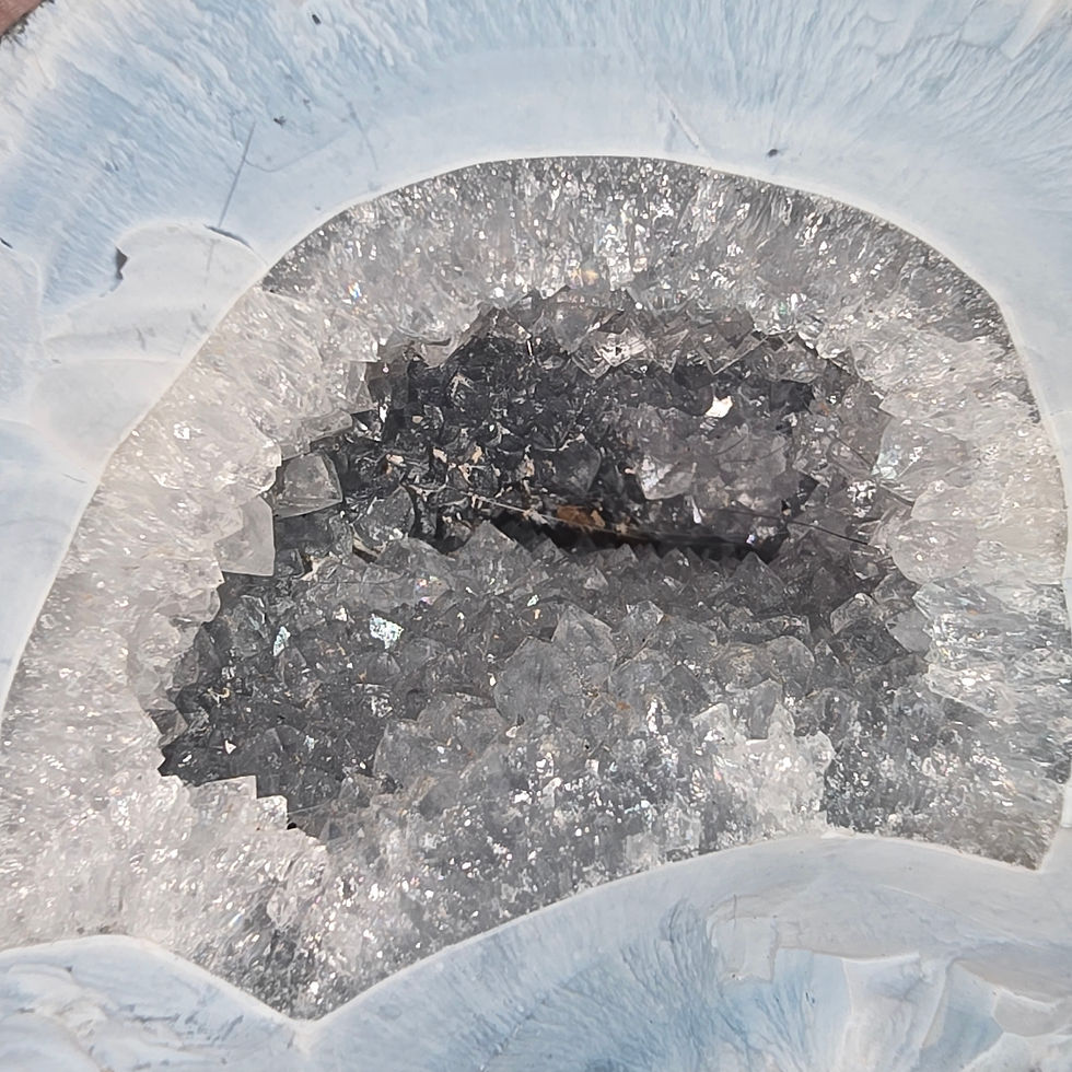 Thumbnail: Druzy Agate Geode (DAG001)