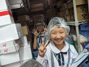 ３年生社会科見学（スーパーマーケット）