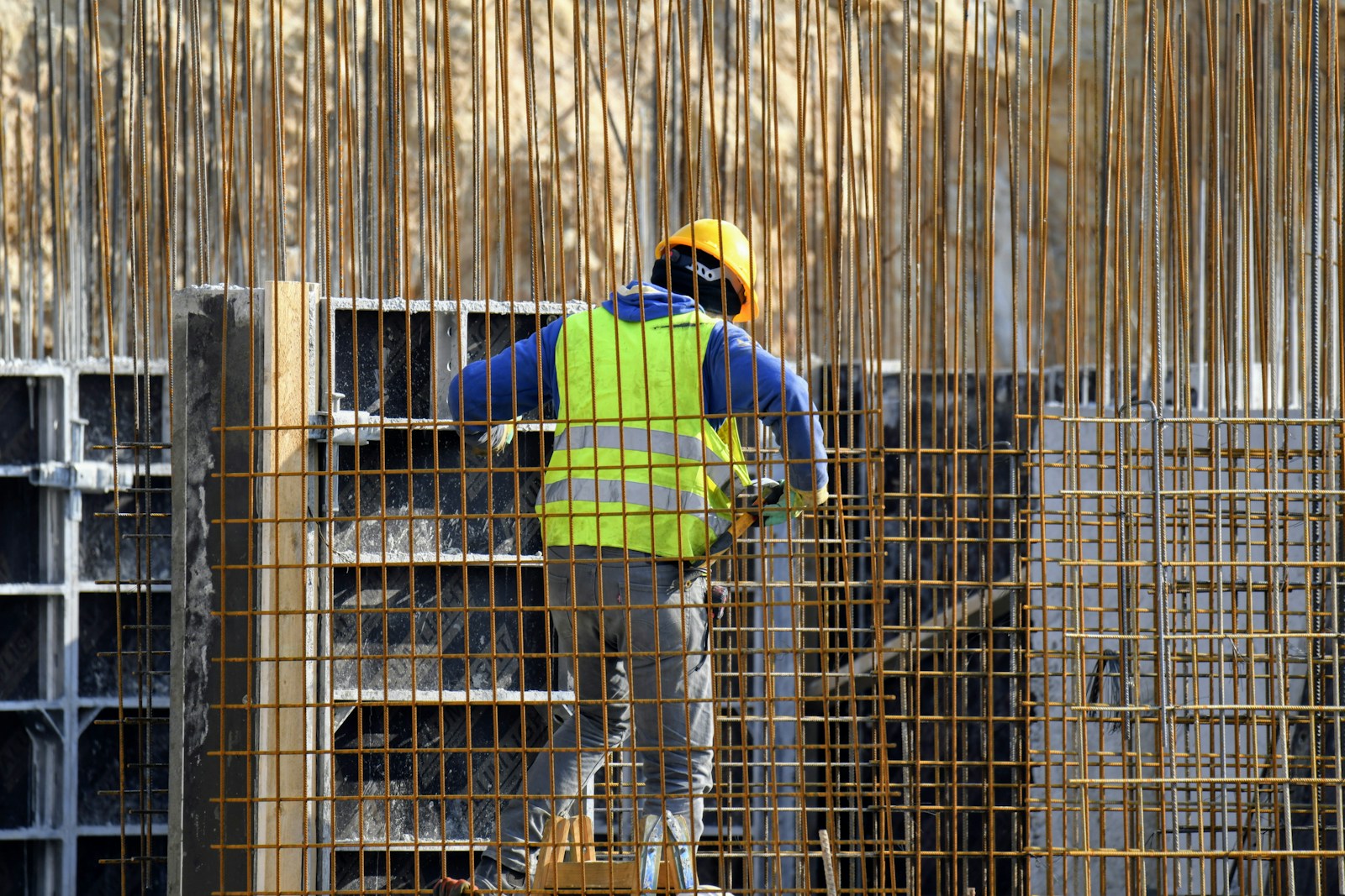 Construction professional practicing safety awareness for a virtual reality training program
