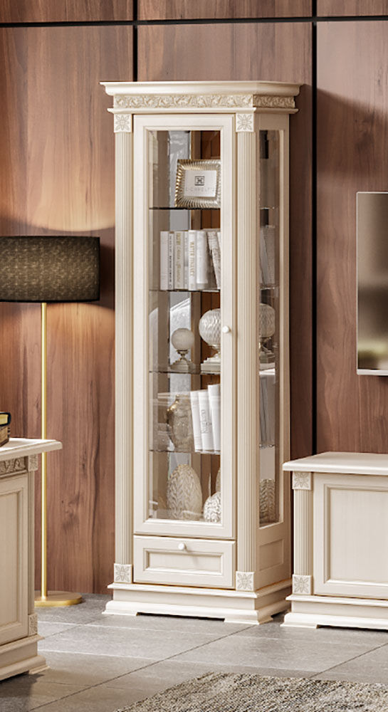 16 - DISPLAY CABINET 1