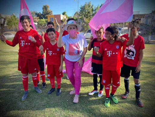 Escucha peticiones de deportistas Blanca Rico en #Navolato