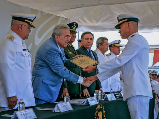 Encabeza Rocha la conmemoración del Día de la Marina