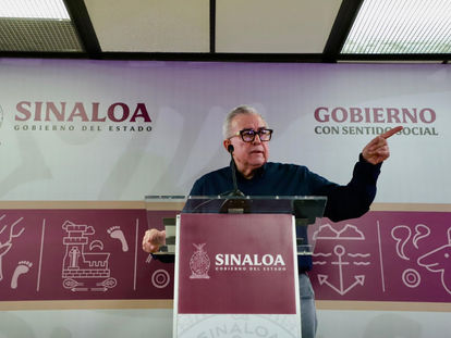 "Maestros podrán pagar la cuota obrera de sus interinatos para jubilarse ante ISSSTEESIN”: Rocha Moya