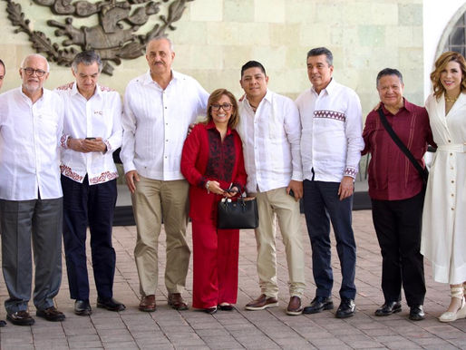 Asiste el gobernador Rocha a la conmemoración del natalicio de Benito Juárez en Guelatao, Oaxaca