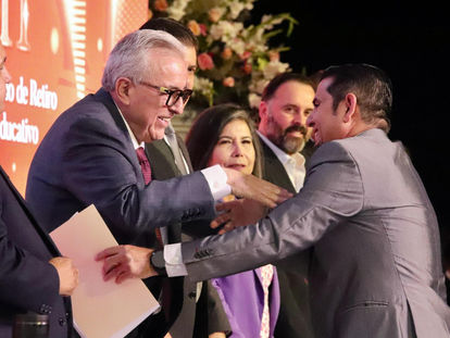 Es su momento de cosechar, disfrútenlo: Rocha Moya a maestros jubilados