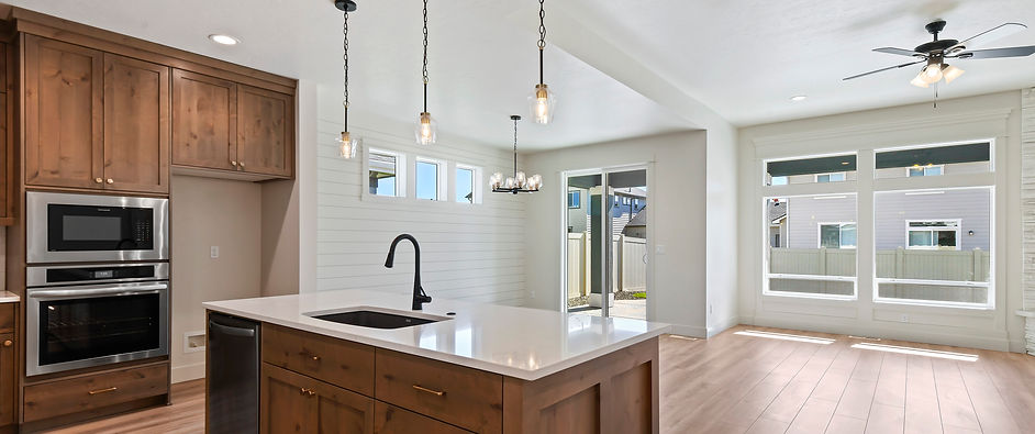 054_012_Kitchen.jpg