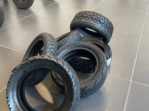 Pneu tubeless monté sur une trottinette électrique