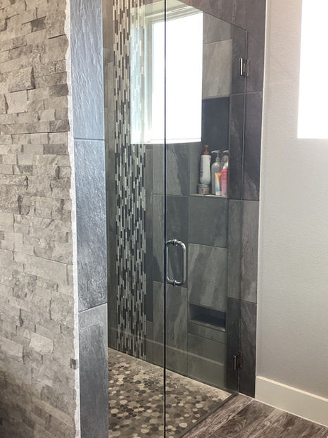 in-line frameless shower