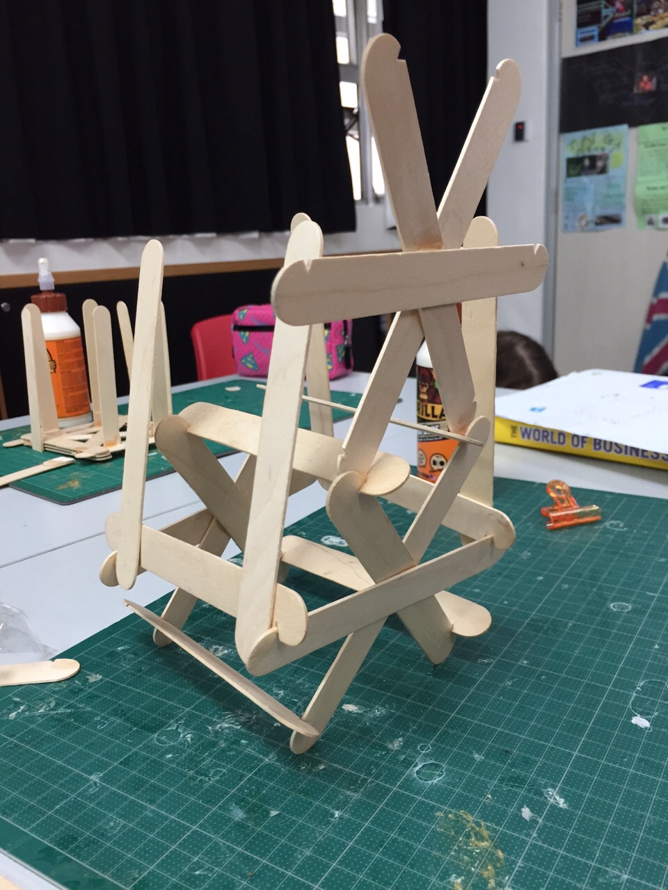 Popsicle Stick Tower Challenge viki