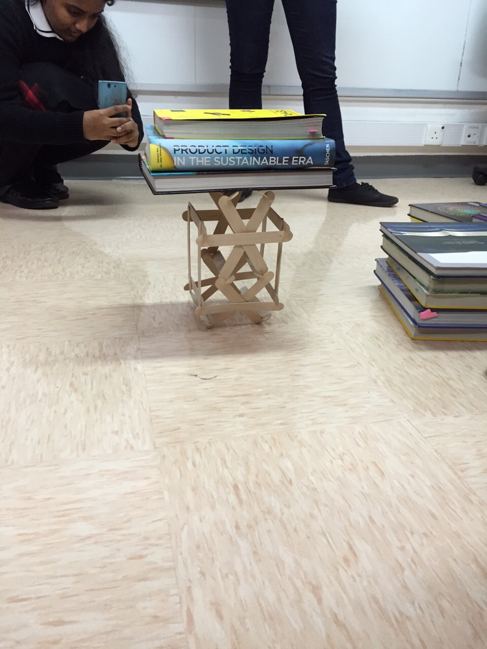 Popsicle Stick Tower Challenge viki