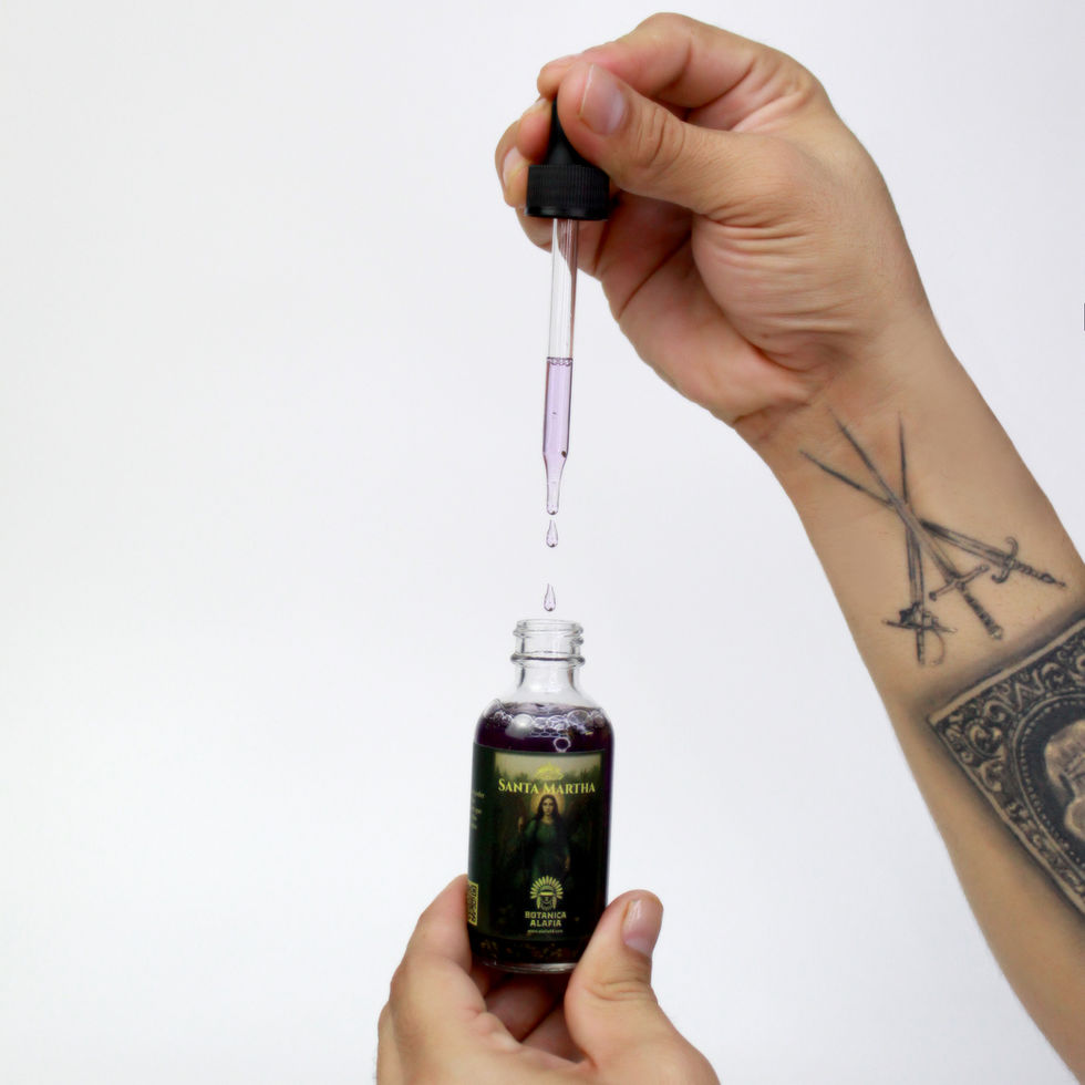 Aceite Santa Martha botánico utilizado en trabajos espirituales de fuerza y protección