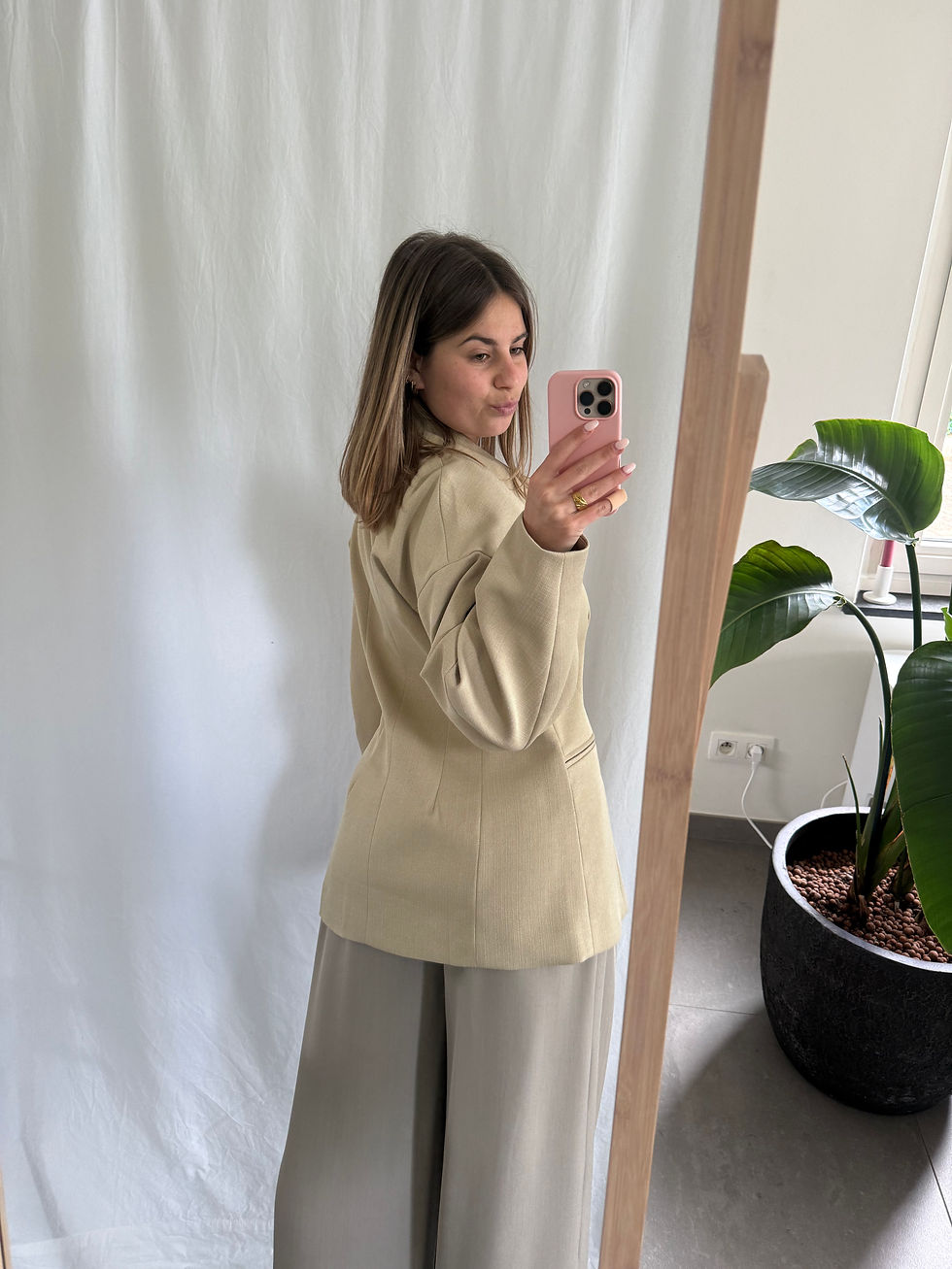Thumbnail: Cinté blazer taupe