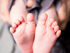 माँ की गोद में सोता 3 माह का मासूम चोरी, 6 लाख में बेचा, पुलिस ने 72 घंटे में किया खुलासा