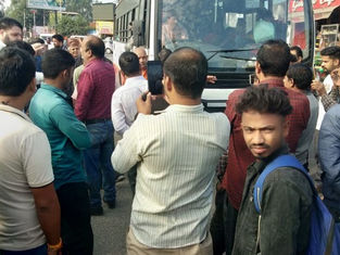 गढ़वाल मंडल में परिवहन महासंघ का चक्काजाम, ठप्प पड़ा यातायात