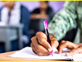 Dehradun: ब्लूटूथ डिवाइस से नकल करते 17 अभ्यर्थी गिरफ्तार, नकलची अभ्यर्थियों के 'सॉल्वर गैंग' के बारे में पूछताछ जारी