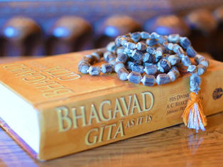 उत्तराखंड के स्कूलों में गूंजेगा गीता का ज्ञान, श्रीमद् भगवद् गीता और रामायण को बनाया पाठ्यक्रम का हिस्सा