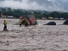 भारी बारिश के चलते चंद्रभागा नदी का दिखा रौद्र रूप