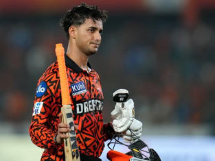 चार दिन से बुखार में… फिर भी बना डाला शतक! अभिषेक शर्मा ने रचा इतिहास, बनें IPL में सबसे बड़े भारतीय स्कोरर