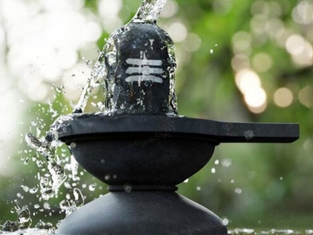 शिवलिंग की पूजा से पहले ये 5 बातें जान लें, वरना शिव हो सकते हैं रुष्ट, झेलना पड़ेगा क्रोध