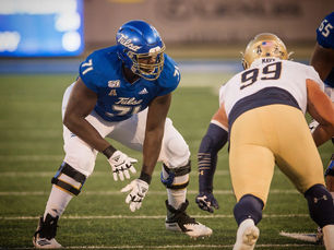 A Leader On and Off The Field: Tulsa Lineman Chris Paul Realizes Mental Health Is a 5 in 5 Issue