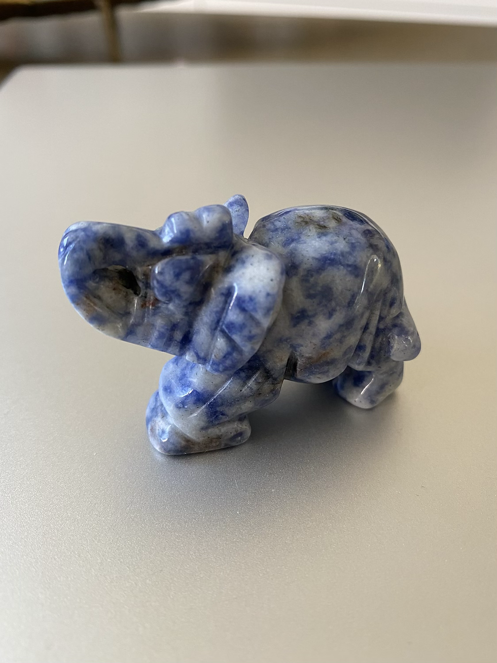 Thumbnail: Figurine en sodalite 