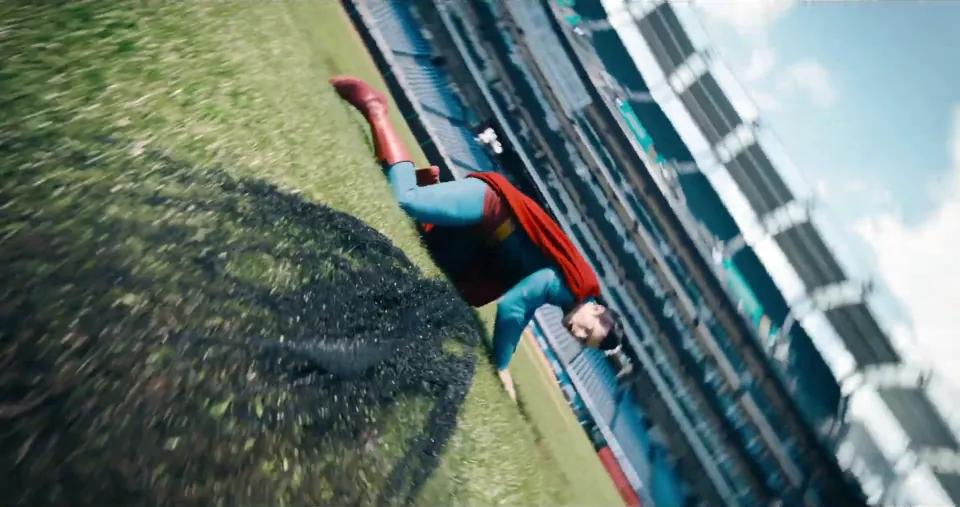 L'ingénieur attaque Supermanieur