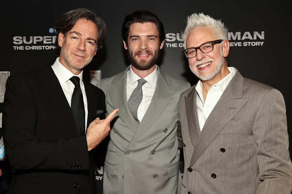 David Corenswet avec Peter Safran et James Gunn