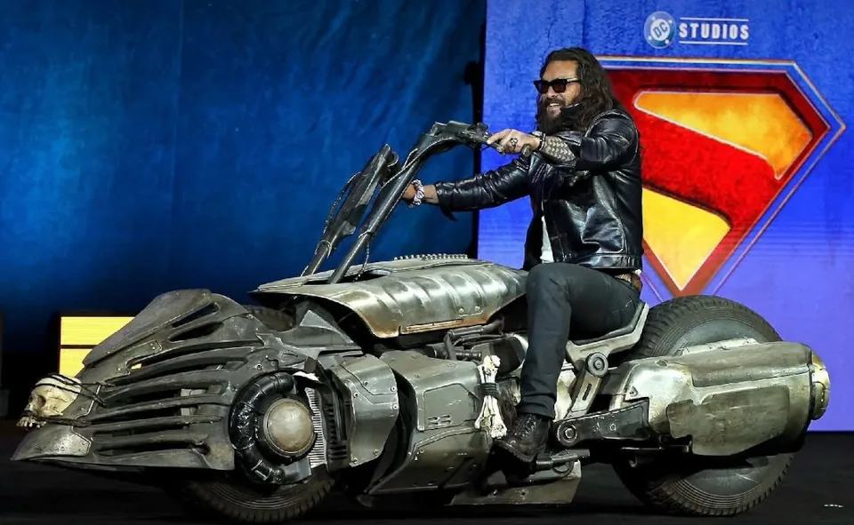 Jason Momoa arrive au CinemaCon