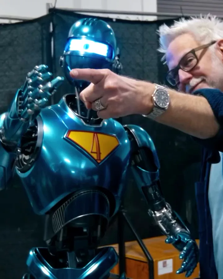 Robot #4 et James Gunn