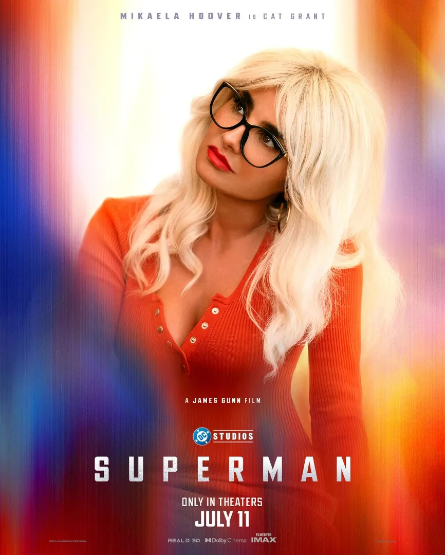 Cat Grant (Mikaela Hoover)