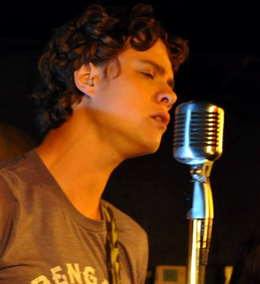 Douglas Smith dans Evan's Crime