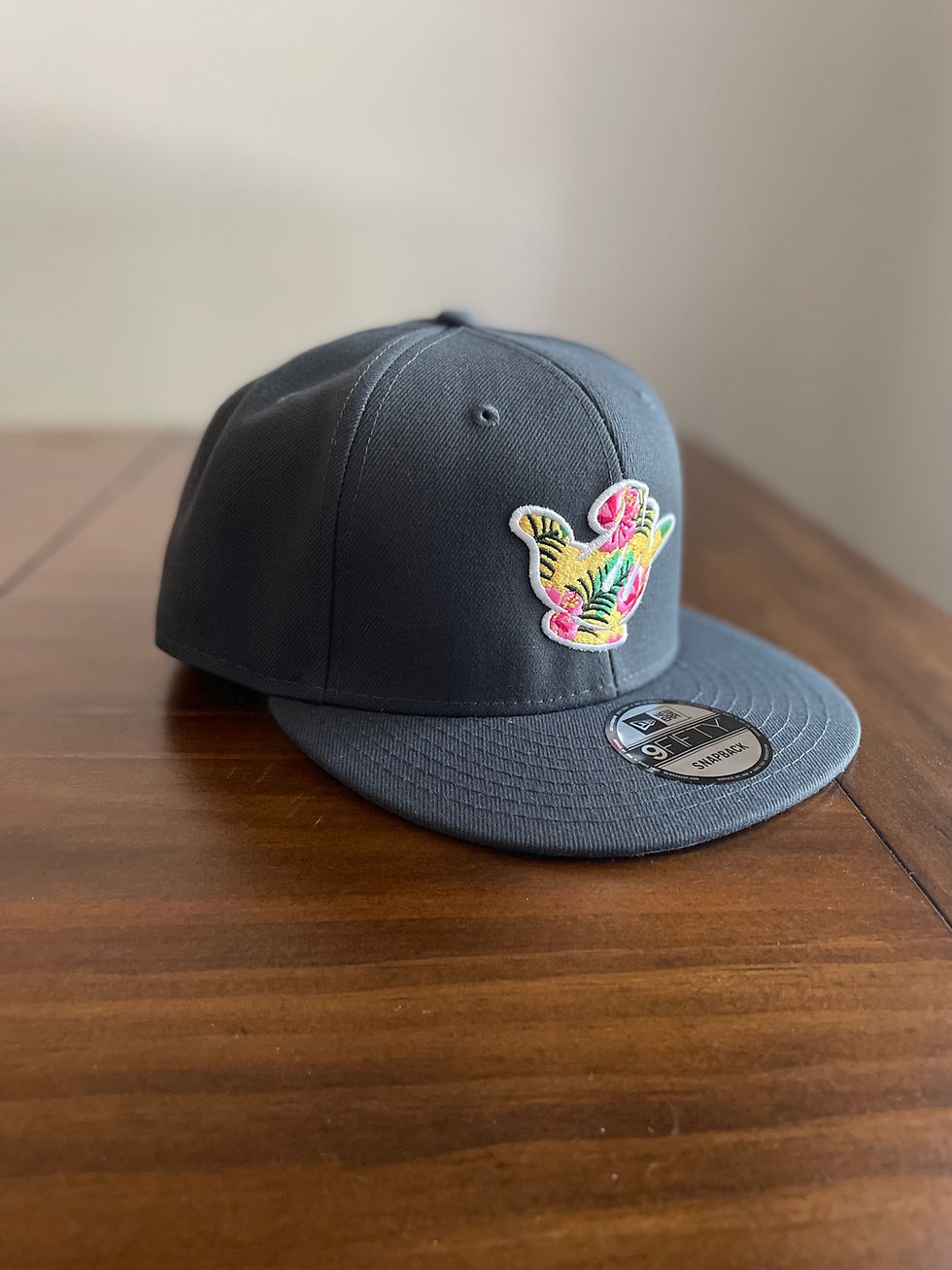 Thumbnail: Sunshine Shaka Glove 9FIFTY Snapback