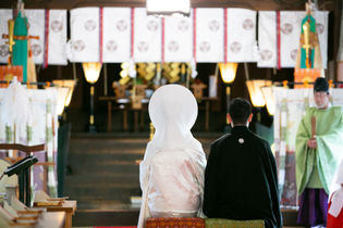 神社婚に人気の日取りは?大安・友引・仏滅、縁起の良い日の選び方【浜松神社婚ナビ】