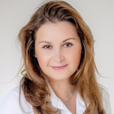 Martina headshot