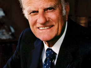 Was Billy Graham “the Last Nonpartisan Evangelical”?