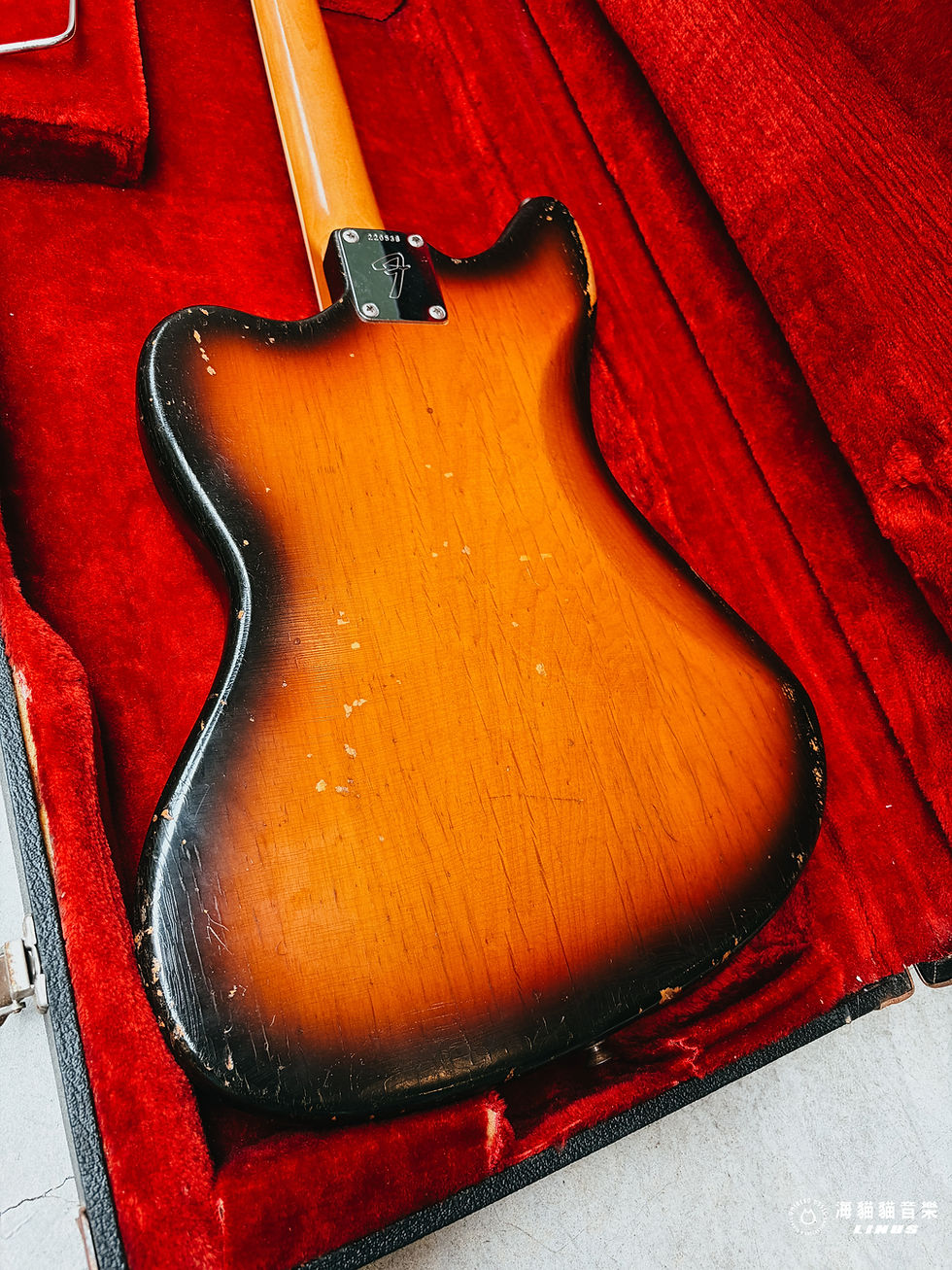 縮圖：《元年》1968 Fender Jaguar in 3-tone Sunburst