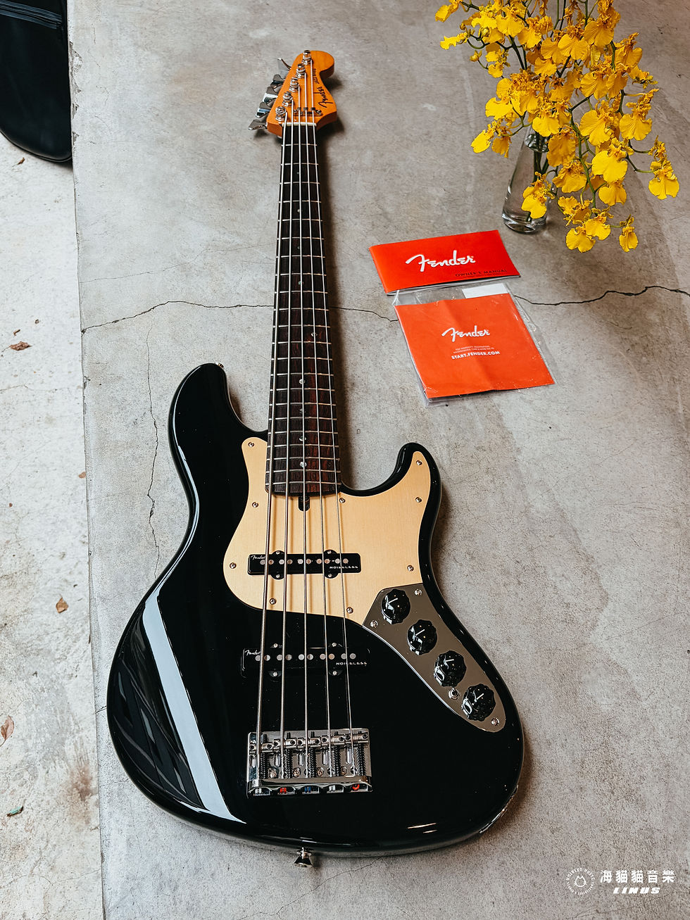 縮圖：《King Gnu》Fender Made in Japan Deluxe Jazz Bass V Kazuki Arai Limited Edition
