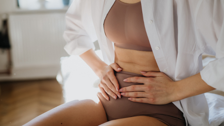 PMS adé – Wie ätherische Öle bei Stimmungsschwankungen, Krämpfen & Co. helfen