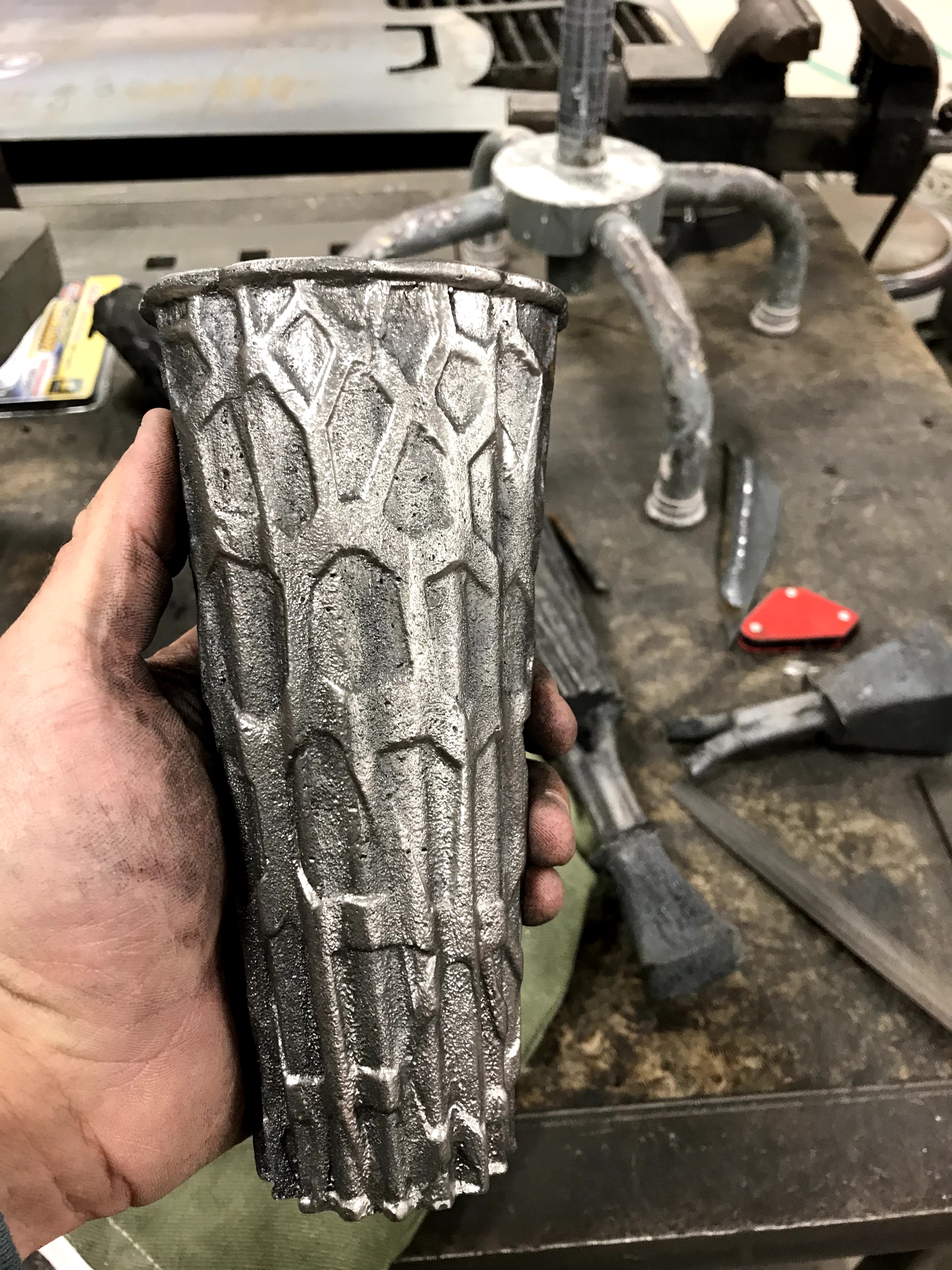 voronoi pattern on iron cup