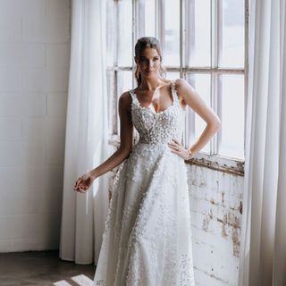 kelly lin wedding dress Say hello to LUNA Kelly Lin brings you this gorgeous ruched gown boasting a sparkle peakaboo bust for that extra touch of glamour #sparkle #glam #glamour #ruchedweddingdress #wedding #weddingdress #weddingdressdesigner #