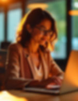Una mujer en psicoterapia virtual