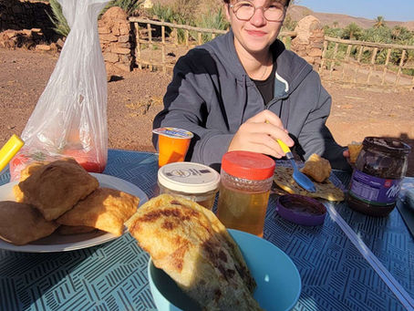 Retrouvailles et festins gastronomiques dans la palmeraie marocaine