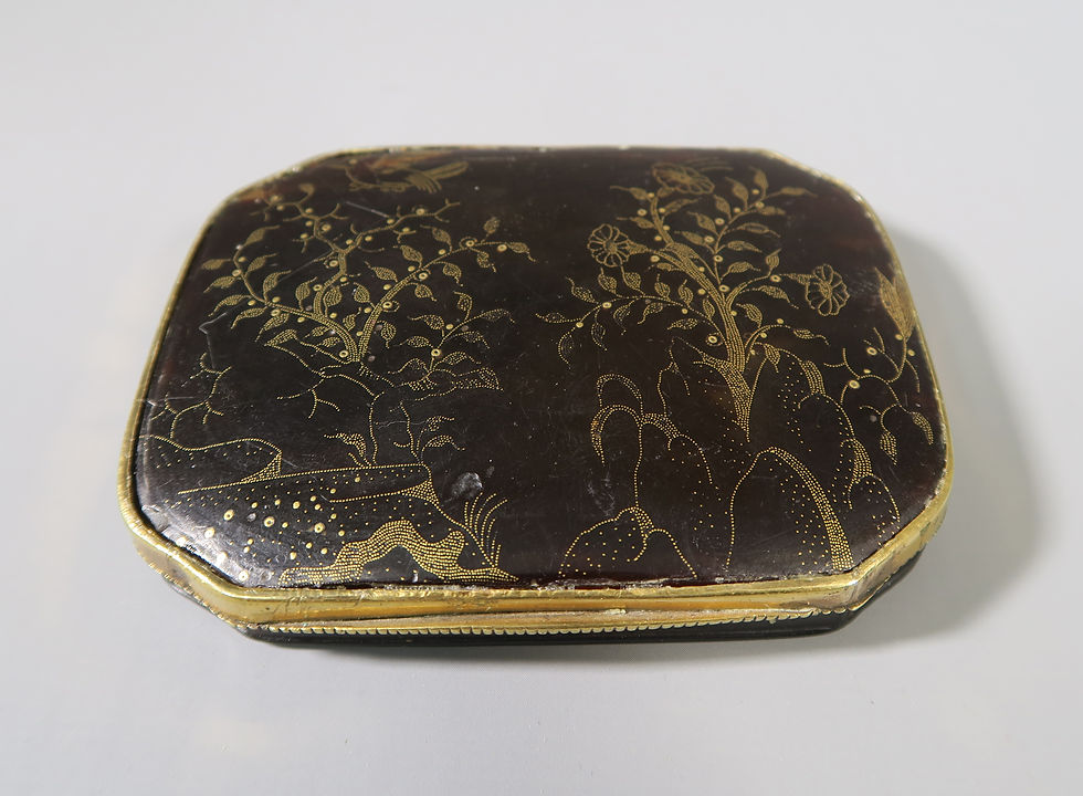 Fine 17th/18th Century Tortoiseshell Box Inlaid with Gold Pique Work #2