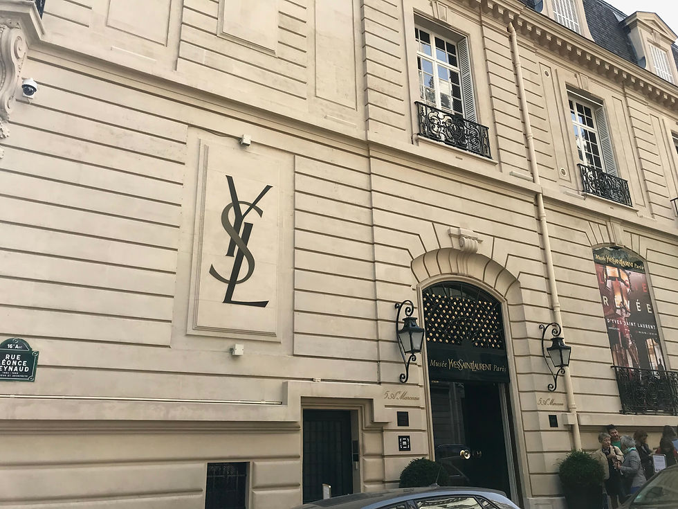 Musée Yves Saint Laurent Paris 外観 "L’Asie Rêvée ; Dreams of the Orient" 開催時に撮影